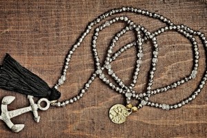 Aoúd Jewellery