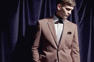 How To Look Good: At The Christmas Party